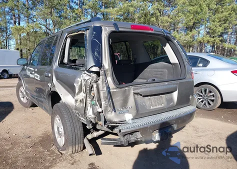 2002 Ford Explorer Limited z USA, uszkodzony, nr VIN 1FMZU65W02ZB90761